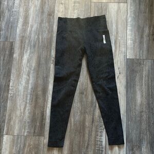 GYMSHARK woman Black Leggings